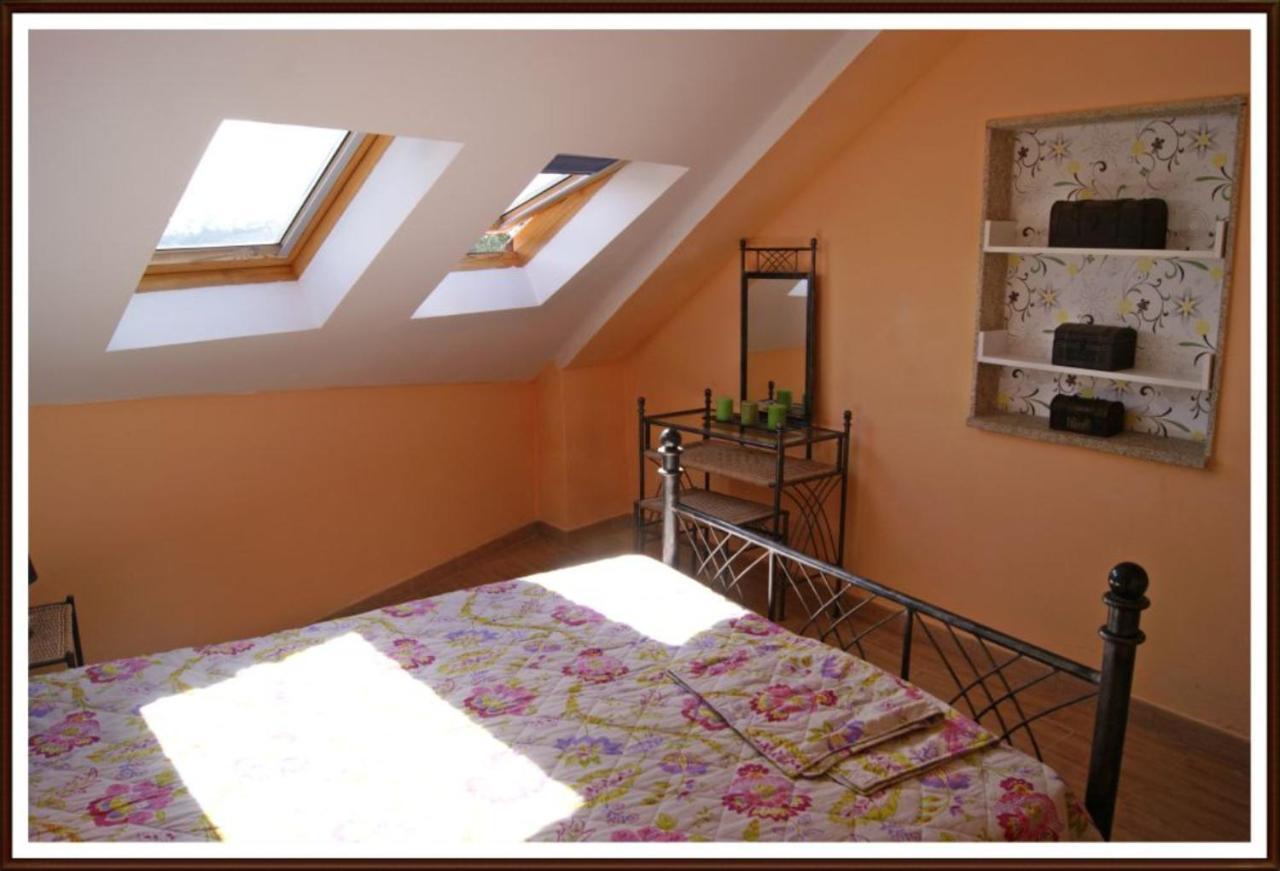 Apartamento En Zona Rustica De Camarinas Exterior photo